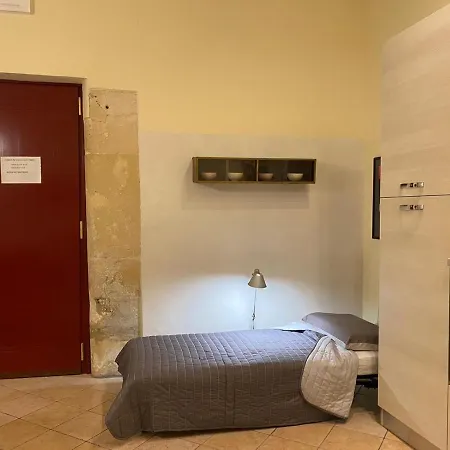 Casa Charleston In Palazzo Nobiliare Al Duomo 아파트