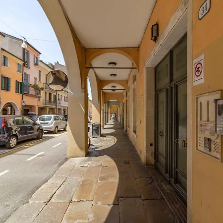 Casa Charleston In Palazzo Nobiliare Al Duomo 아파트